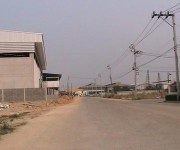 โรงงานให้เช่าอยู่ ซอยจงสิริ บางพลี มีขนาด 1,126 - 2,252 - 3,600 ตร.ม. เป็นโกดังสร้างใหม่ มีออฟฟิต 2 ชั้น