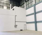 โกดังให้เช่าอยู่ถนนพระรามสองอำเภอเมืองจังหวัดสมุทรสาครมีเนื้อที่ขนาด 1700 ตารางเมตรมีออฟฟิศมีไฟฟ้าสามเฟส