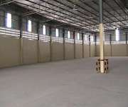 ​โกดังให้เช่าโรงงานให้เช่า อยู่ใกล้นิคมอุตสาหกรรมปิ่นทอง 2 และท่าเรือแหลมฉบัง เพียง 13 กิโล อยู่ถนนทางหลวงหมายเลข 7 กรุงเทพฯพัทยา อำเภอศรีราชาจังหวัดชลบุรี 