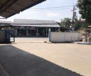 ให้เช่าโกดังให้เช่าโรงงานอยู่ตำบลบางแม่นางอำเภอบางใหญ่จังหวัดนนทบุรีอยู่ใกล้ถนนกาญจนาภิเษกมีเนื้อที่ขนาดหนึ่งไร่สองงานพื้นที่ใช้สอย 1600 ตารางเมตร -มีไฟฟ้าสามเฟส