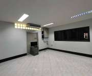 โรงงานให้เช่าโกดังให้เช่ามีออฟฟิศ2ชั้นตกแต่งพร้อมใช้งานอยู่ถนนเศรษฐกิจหนึ่งถนนบางปลาอำเภอกระทุ่มแบนจังหวัดสมุทรสาครโรงงานอยู่ติดถนนใหญ่เข้าออกสะดวก