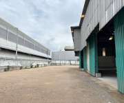 ให้เช่าโรงงานให้เช่าโกดังมีเครน อยู่ตำบลบางโทรัดอำเภอเมืองจังหวัดสมุทรสาครถนนพระรามสองเข้าออกสะดวกเนื้อที่ขนาด พื้นที่7.5ไร่