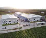 ขายอาคารโรงงานพร้อมใช้งานโรงงานอยู่ ถนน 344 ถนน 331 อ.บ้านบึง จ.ชลบุรี มีเนื้อที่ขนาด 12 ไร่  มีทั้งหมด 3 อาคาร พื้นที่ใช้สอย  ประมาณรวม 8,000 ตารางเมตร 0