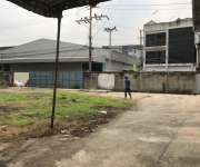 โรงงานให้เช่าให้เช่าโกดังอยู่ตำบลบางน้ำจืดอำเภอเมืองจังหวัดสมุทรสาครถนนเอกชัยโพธิ์แจ้มีเนื้อที่ขนาด 1 ไร่ 2 งานพื้นที่ใช้สอย 800 ตารางเมตร