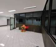 โรงงานให้เช่าโกดังโรงงานฉีดพลาสติกให้เช่ามีออฟฟิศ2ชั้นตกแต่งพร้อมใช้งานอยู่ถนนเศรษฐกิจ1ถนนบางปลาอำเภอเมืองจังหวัดสมุทรสาครโรงงานอยู่ติดถนนใหญ่เข้าออกสะดวก