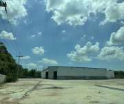 ให้เช่าโกดังโรงงานราคาถูกอยู่ตำบลหนองขยาดอำเภอพนัสนิคมจังหวัดชลบุรีมีเนื้อที่6ไร่2งาน 66 ตารางวาพื้นที่ใช้สอยในตัวอาคาร 2000 ตารางเมตร