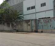 โรงงานให้เช่าโกดังให้เช่าโรงงานพื้นที่สีม่วงอยู่ถนนเอกชัยใกล้วัดโพแจ้บางน้ำจืดสมุทรสาครเข้าออกใด้หลายทางเข้าทางถนนพระรามสองก็ใด้อยู่ในพื้นที่สีม่วงสามารถขอใบรง.4ได้ มีเนื้อที่3ไร่ในตัวโรงงาน 36x72=2,592 ตรม.