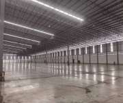 ให้เช่าคลังสินค้าให้เช่าโกดังอยู่อำเภอศรีราชาจังหวัดชลบุรีใกล้นิคมปิ่นทองท่าเรือแหลมฉบังใกล้ถนนมอเตอร์เวย์หมายเลข7มีขนาด14,000 ตรม.พร้อมออฟฟิศสองชั้น