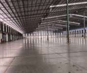 ให้เช่าคลังสินค้าให้เช่าโกดังอยู่อำเภอศรีราชาจังหวัดชลบุรีใกล้นิคมปิ่นทองท่าเรือแหลมฉบังใกล้ถนนมอเตอร์เวย์หมายเลข7มีขนาด14,000 ตรม.พร้อมออฟฟิศสองชั้น