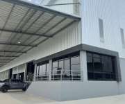 โรงงานโกดัง-ให้เช่าโกดัง-คลังสินค้าให้เช่าสร้างใหม่อยู่ตำบลเขาคันทรงอำเภอศรีราชาจังหวัดชลบุรีใกล้นิคมอุตสาหกรรมอีสเทิร์นซีบอร์ดนิคมปิ่นทองห่างจากท่าเรือแหลมฉบัง25กิโลเมตราคาเช่าตารางเมตรล่ะ 150 บาทต่อเดือน 0