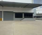 โรงงานโกดัง-ให้เช่าโกดัง-คลังสินค้าให้เช่าสร้างใหม่อยู่ตำบลเขาคันทรงอำเภอศรีราชาจังหวัดชลบุรีใกล้นิคมอุตสาหกรรมอีสเทิร์นซีบอร์ดนิคมปิ่นทองห่างจากท่าเรือแหลมฉบัง25กิโลเมตราคาเช่าตารางเมตรล่ะ 150 บาทต่อเดือน