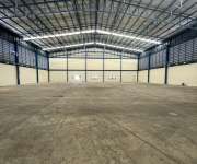 ขายอาคารโรงงานพร้อมใช้งานโรงงานอยู่ ถนน 344 ถนน 331 อ.บ้านบึง จ.ชลบุรี มีเนื้อที่ขนาด 12 ไร่  มีทั้งหมด 3 อาคาร พื้นที่ใช้สอย  ประมาณรวม 8,000 ตารางเมตร มีออฟฟิต 2 ชั้น ทุกอาคาร